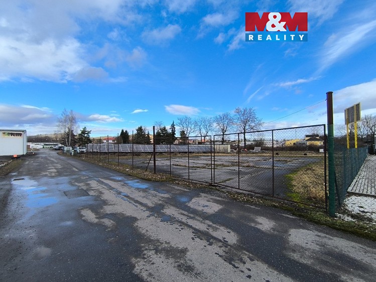 Pronájem pozemku 1 085 m² - foto 1