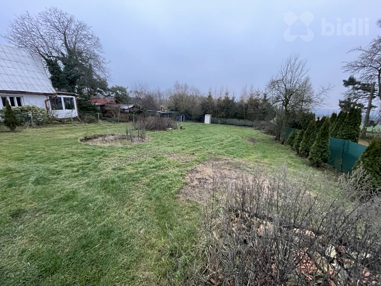 Pronájem zahrady 828 m² - foto 1