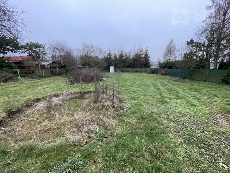 Pronájem zahrady 828 m² - foto 2