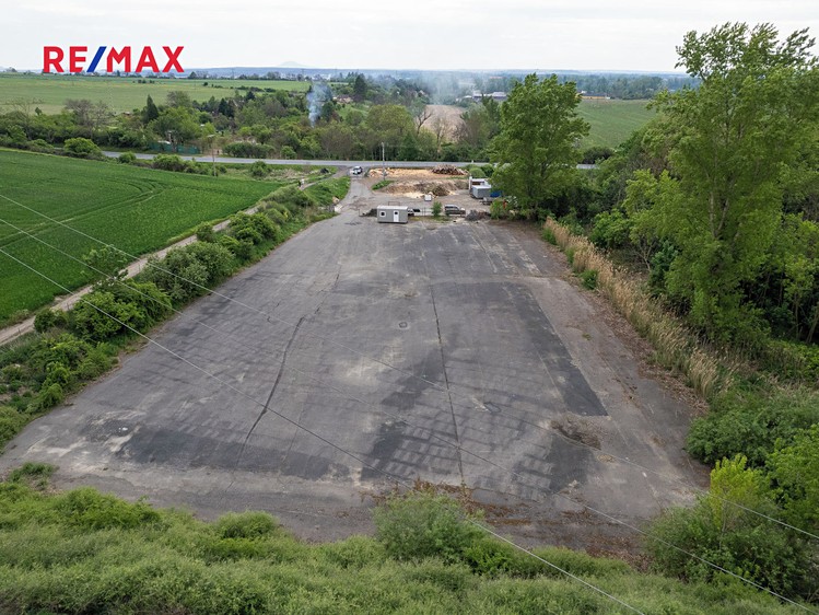 Pronájem pozemku 1 000 m² - foto 2