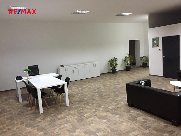 Prodej výrobní haly, prostoru 1 924 m² - foto 4