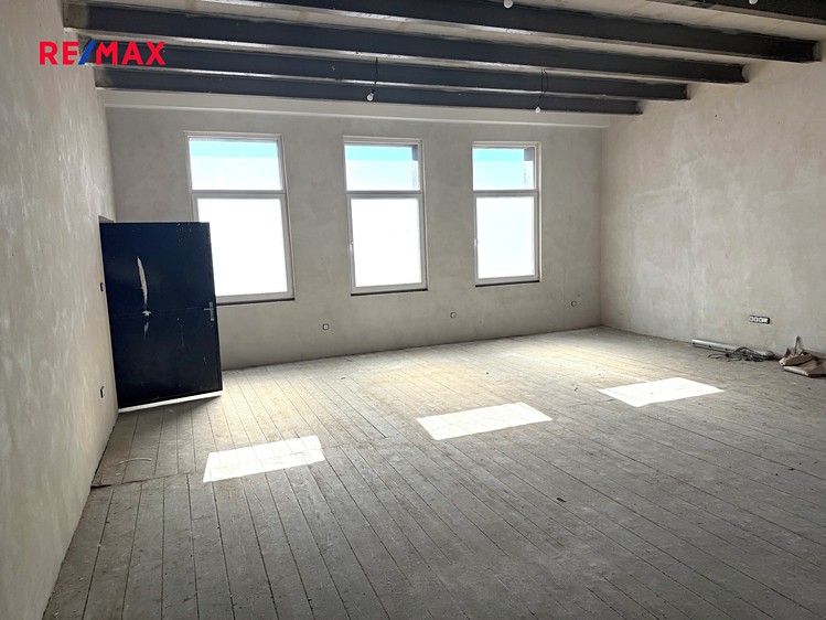 Prodej výrobní haly, prostoru 1 924 m² - foto 8