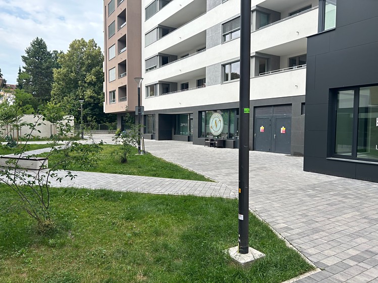 Prodej obchodního prostoru 92 m² - foto 6