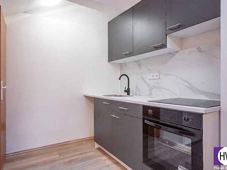 Prodej kanceláře 36 m² - foto 6