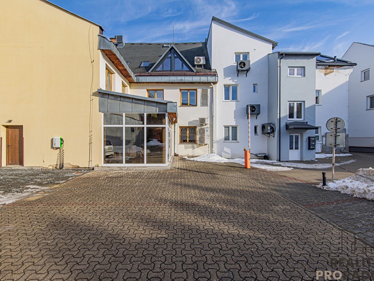 Prodej obchodního prostoru 356 m² - foto 4