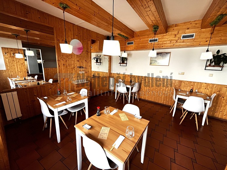 Prodej obchodního prostoru 87 m² - foto 3
