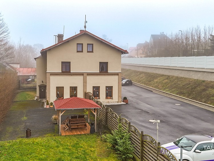 Prodej komerční nemovitosti 591 m² - foto 1