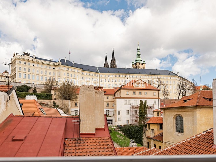 Prodej činžovního domu 1 700 m² - foto 4