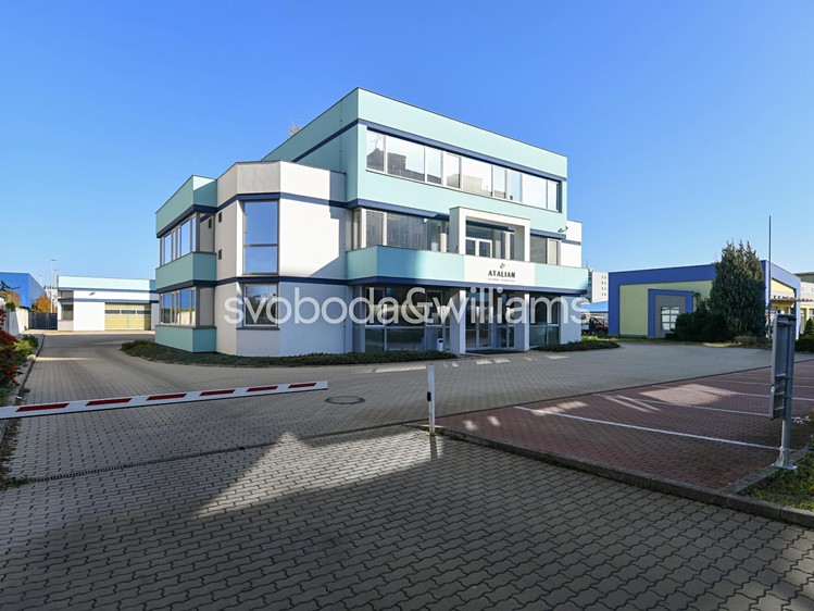 Prodej kanceláře 1 122 m² - foto 1