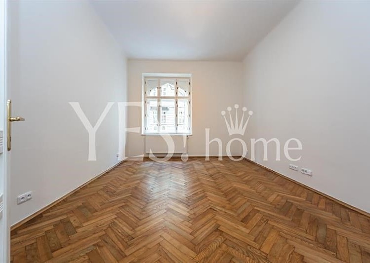 Pronájem kanceláře 52 m² - foto 1