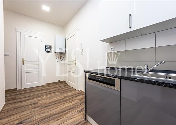 Pronájem kanceláře 52 m² - foto 8