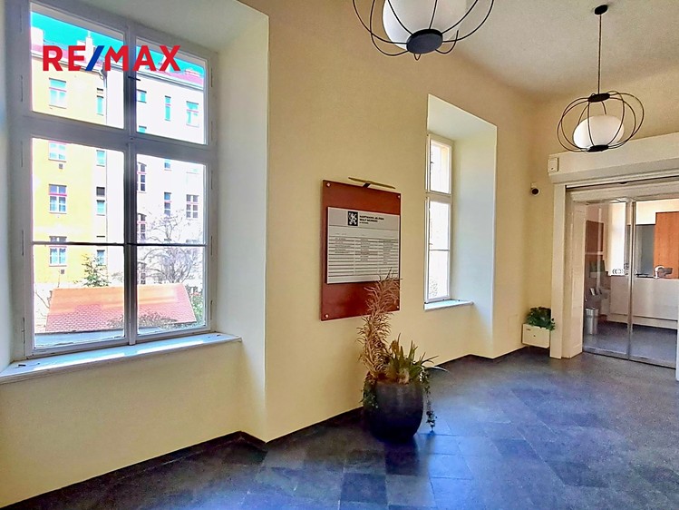 Pronájem kanceláře 69 m² - foto 5
