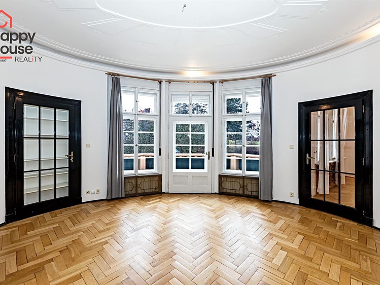 Pronájem kanceláře 246 m² - foto 2