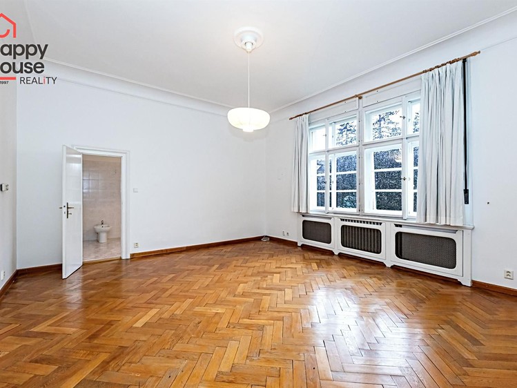 Pronájem kanceláře 246 m² - foto 4