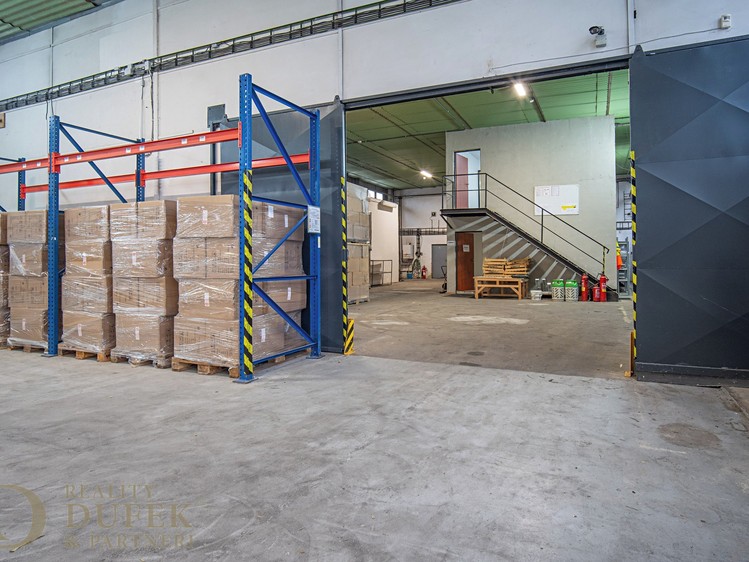 Pronájem skladového prostoru 1 398 m² - foto 2
