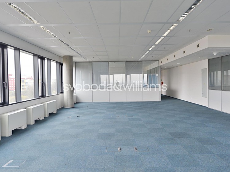 Pronájem kanceláře 839 m² - foto 1
