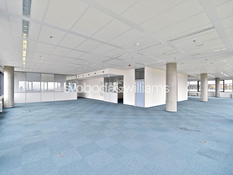 Pronájem kanceláře 839 m² - foto 2