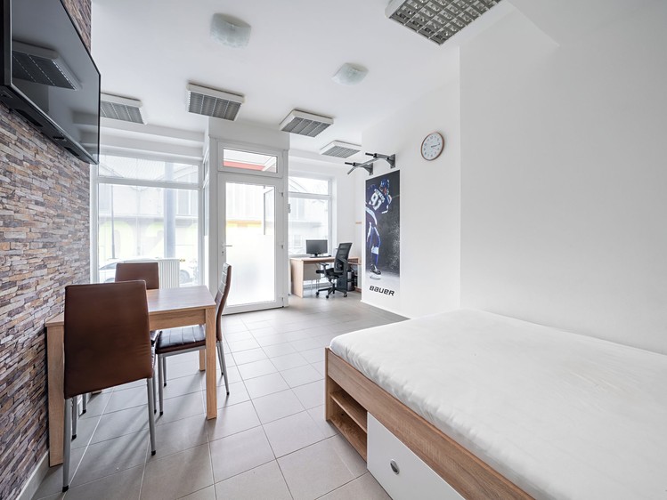 Pronájem obchodního prostoru 40 m² - foto 1