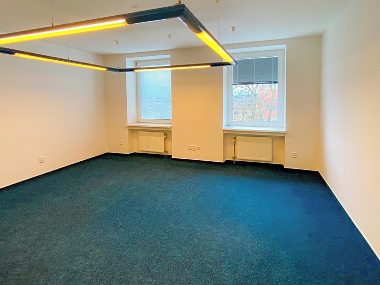 Pronájem kanceláře 21 m² - foto 2