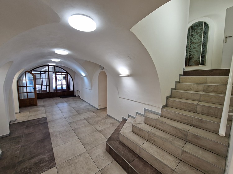 Pronájem kanceláře 153 m² - foto 2