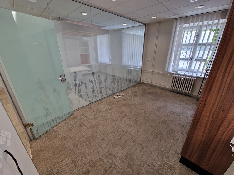 Pronájem kanceláře 153 m² - foto 7