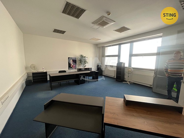 Pronájem kanceláře 244 m² - foto 8