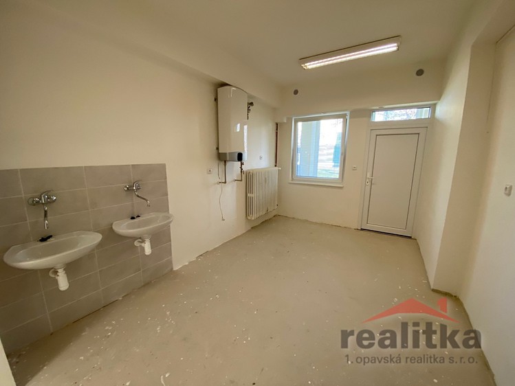 Pronájem obchodního prostoru 80 m² - foto 5