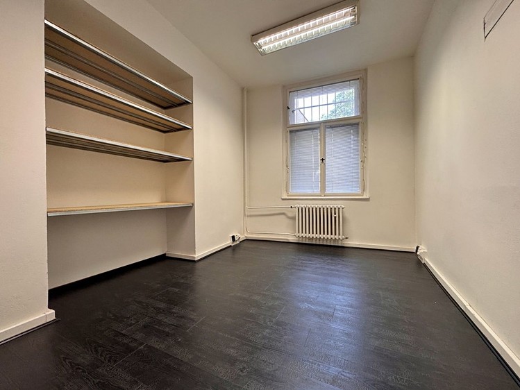 Pronájem kanceláře 20 m² - foto 1