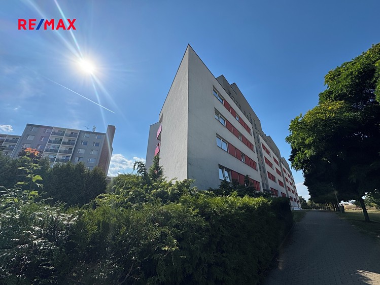 Prodej garážového stání 12 m² - foto 3