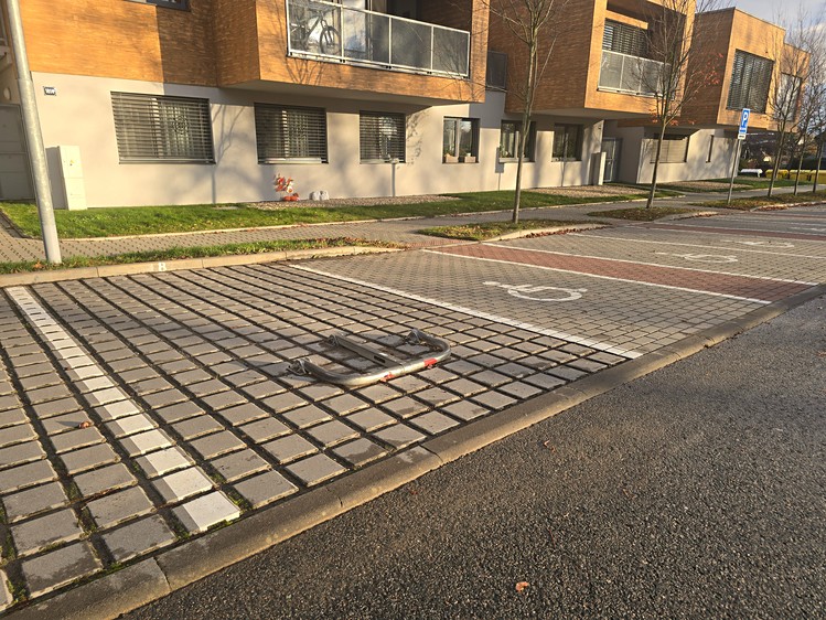 Prodej specifického typu nemovitosti 11 m² - foto 1