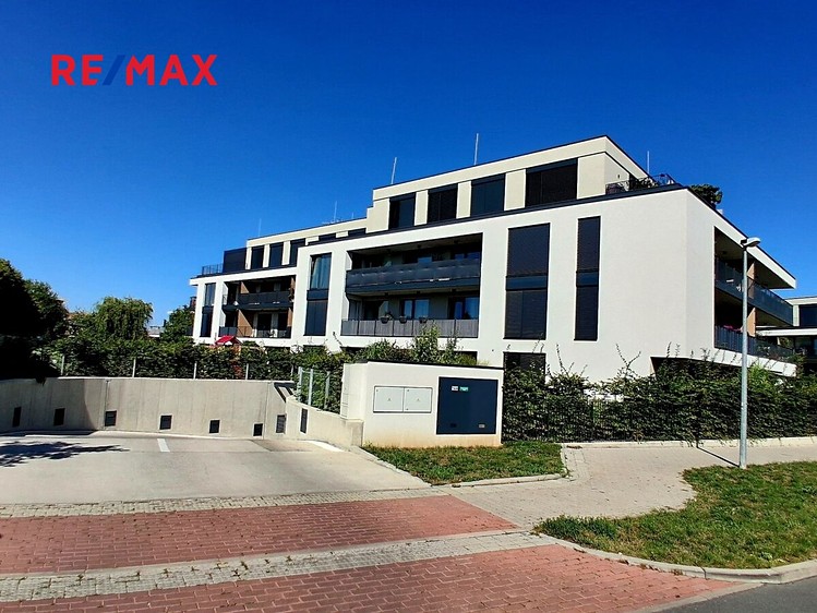 Prodej garážového stání 12 m² - foto 5