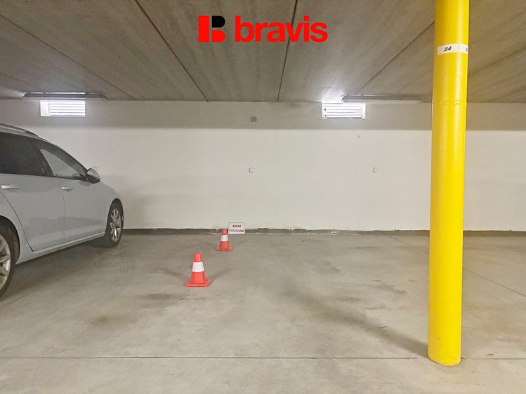 Prodej garážového stání 25 m² - foto 2