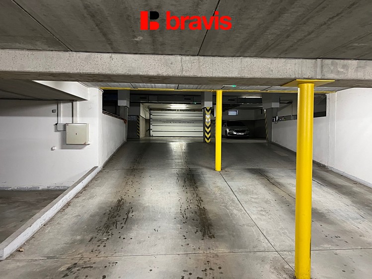 Prodej garážového stání 25 m² - foto 4