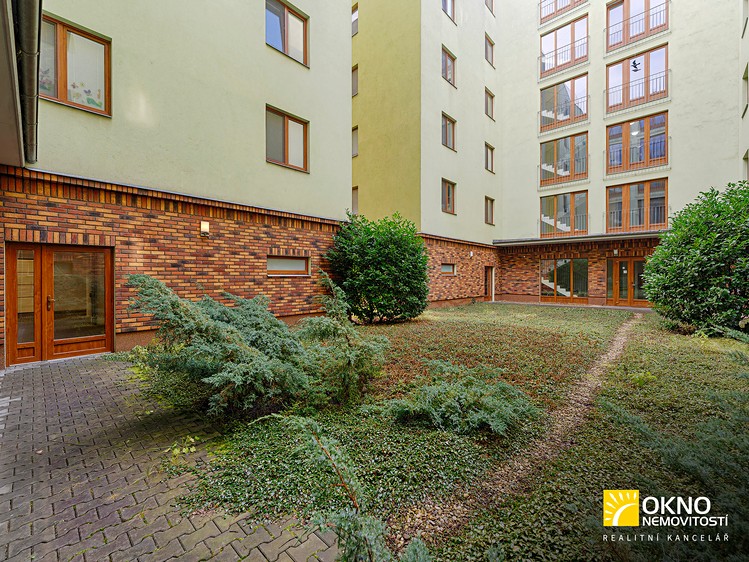 Prodej garážového stání 18 m² - foto 2