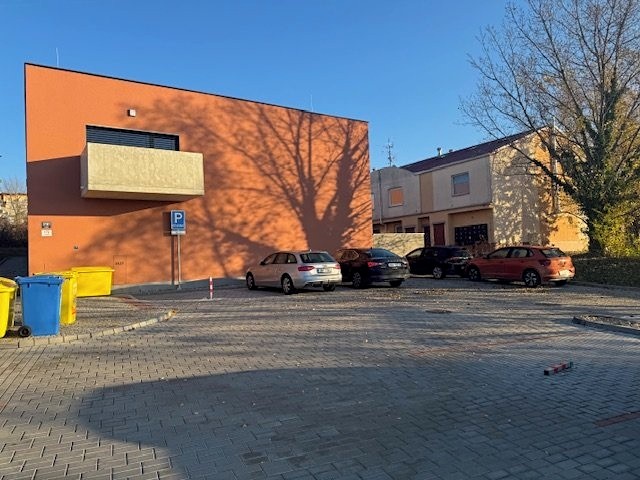 Prodej specifického typu nemovitosti 12 m² - foto 1