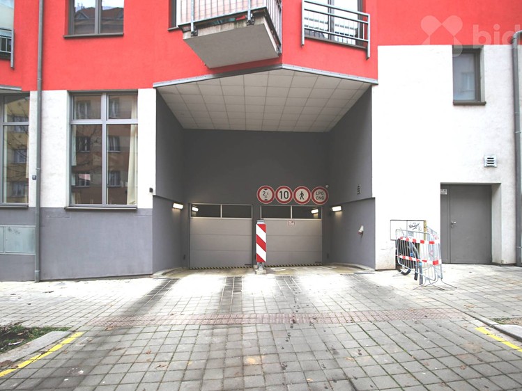 Prodej garážového stání 14 m² - foto 3