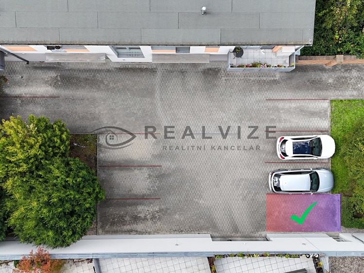 Prodej garážového stání 14 m² - foto 2