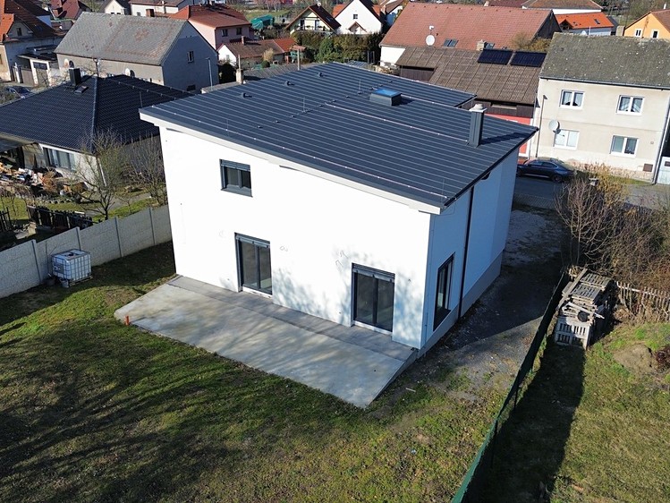 Prodej  rodinného domu 178 m², pozemek 711 m² - foto 3