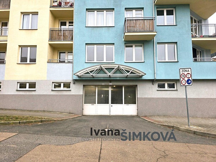 Prodej garážového stání 12 m² - foto 5