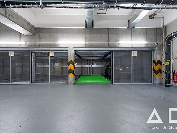 Prodej garážového stání 15 m² - foto 2