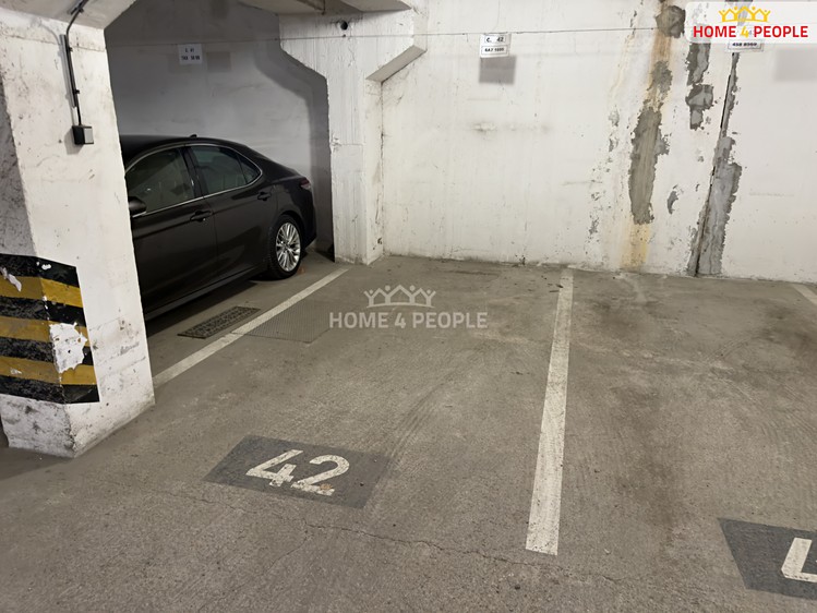 Prodej garážového stání 11 m² - foto 1