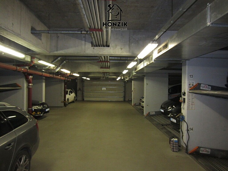 Prodej garážového stání 10 m² - foto 6