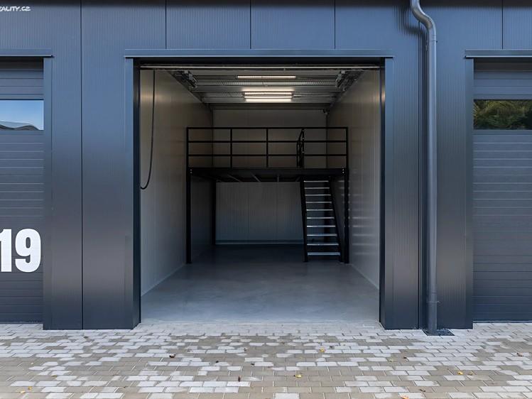Pronájem garáže 35 m² - foto 2