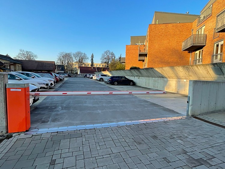 Pronájem garážového stání 12 m² - foto 4