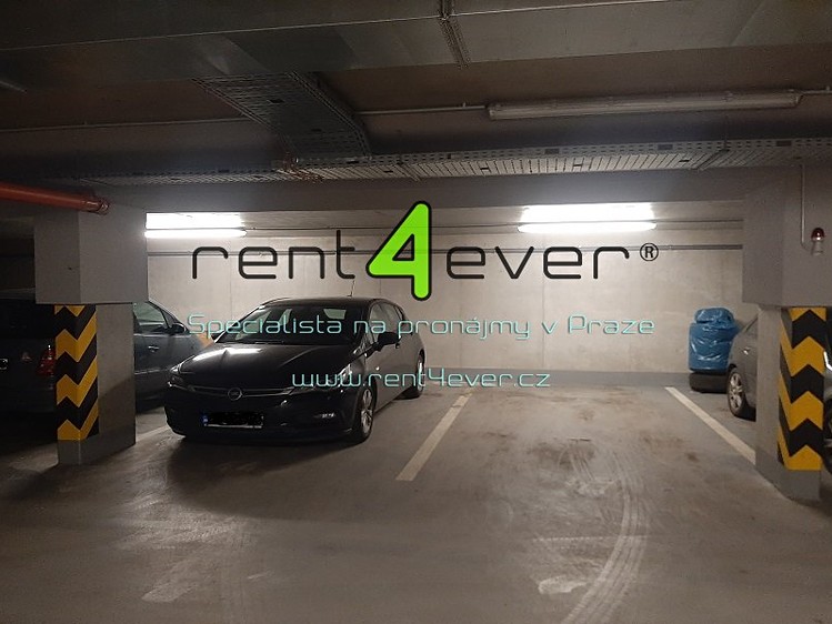 Pronájem garážového stání 16 m² - foto 2