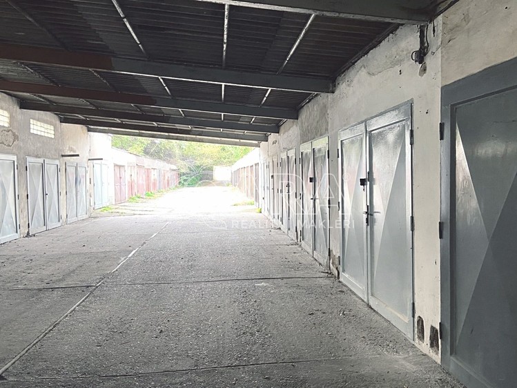 Pronájem garáže 20 m² - foto 1