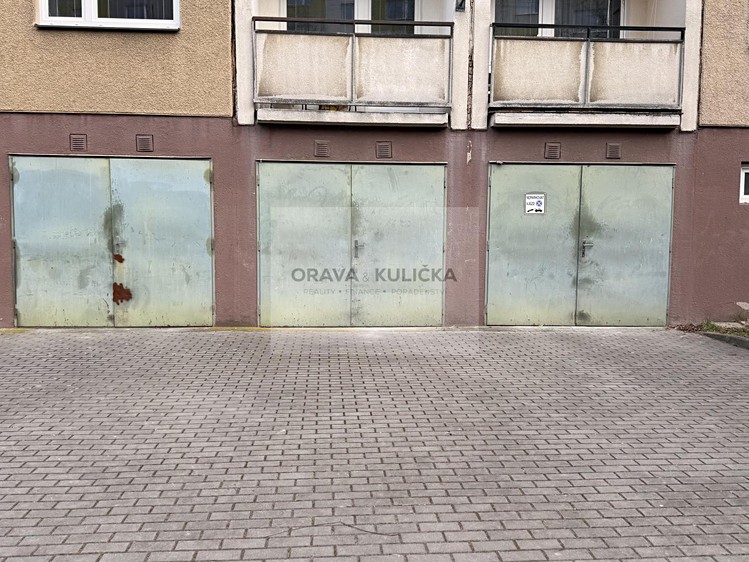 Pronájem garáže 21 m² - foto 1