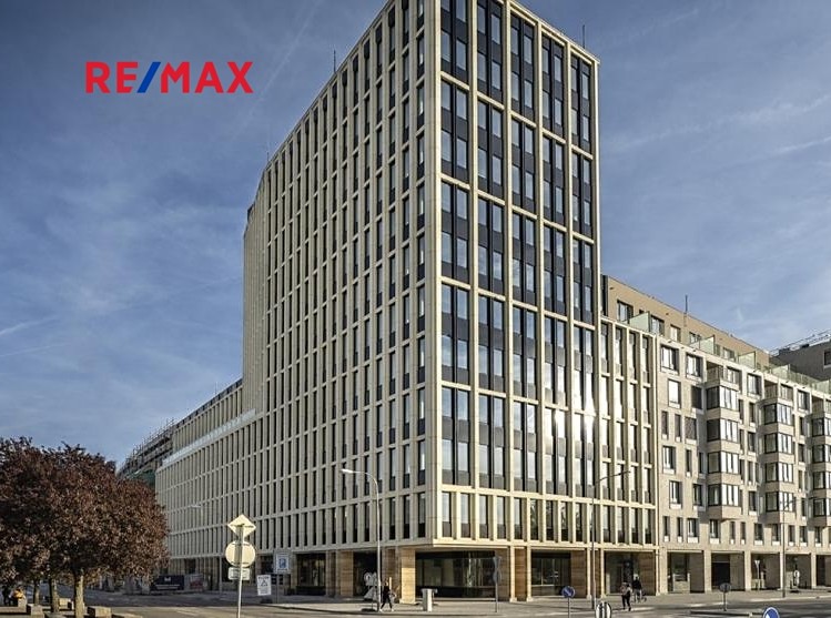 Pronájem garážového stání 12 m² - foto 3