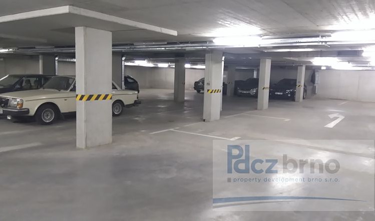 Pronájem garážového stání 16 m² - foto 3