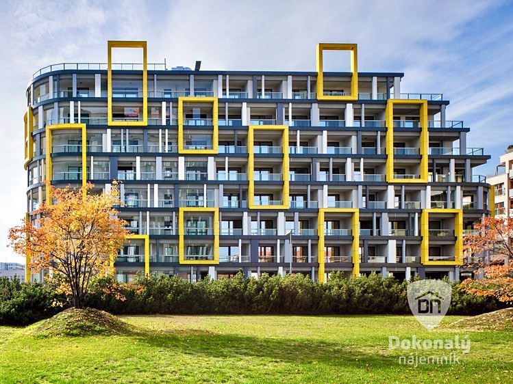 Pronájem garážového stání 18 m² - foto 3